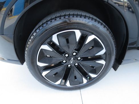 Used 2024 Chevrolet Blazer EV RS image 9