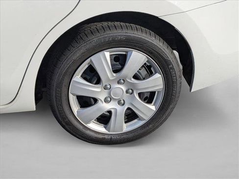 Used 2018 Toyota Corolla LE image 22