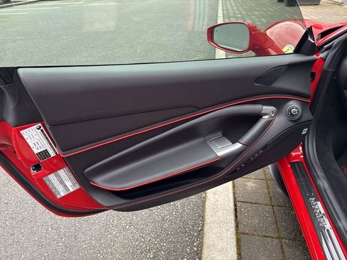Certified 2022 Ferrari F8 Tributo RWD image 27