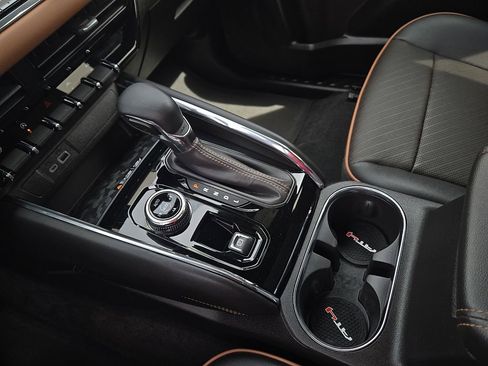 Used 2024 GMC Canyon AT4 w/ AT4 Premium Package image 21