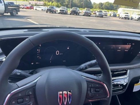 New 2025 Buick Envista Avenir image 15