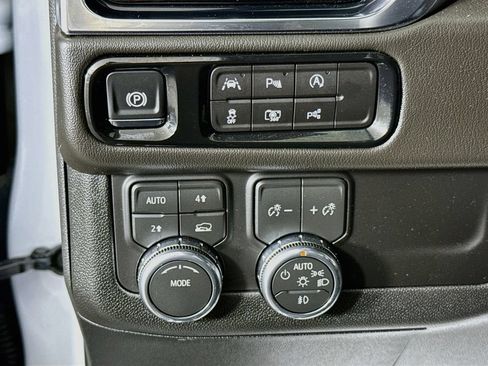 Used 2026 GMC Yukon XL Denali w/ Sun & Power Step Package AWD/4WD image 10