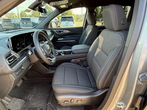 New 2026 Chevrolet Traverse LT w/ Driver Confidence Package image 14