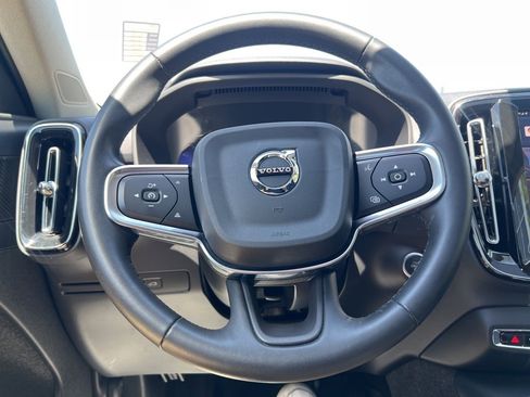 Certified 2023 Volvo XC40 B5 Plus w/ Protection Package Premier image 17