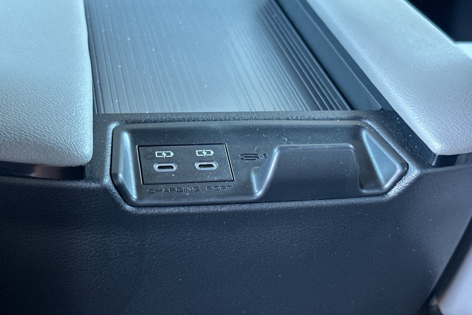 Certified 2025 Toyota Sienna XLE FWD image 16