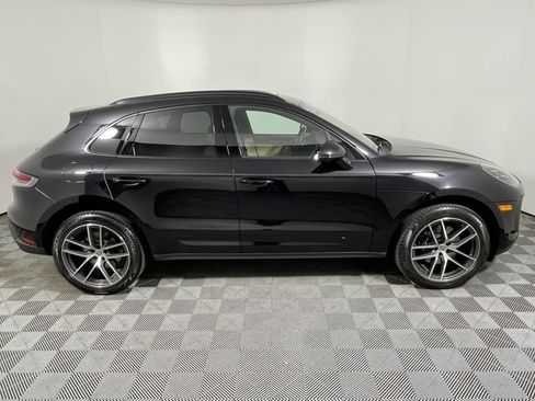 Used 2025 Porsche Macan image 8