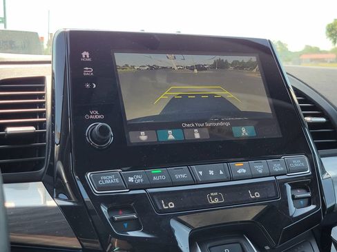 Used 2023 Honda Odyssey Elite image 19
