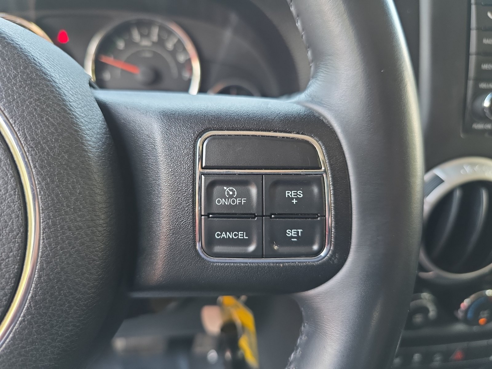 Used 2014 Jeep Wrangler Unlimited Sahara w/ Dual Top Group AWD/4WD image 20