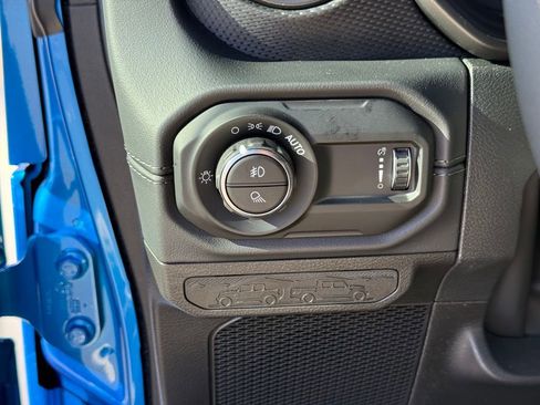 New 2026 Jeep Gladiator Mojave AWD/4WD image 18