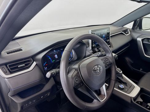 Used 2021 Toyota RAV4 XSE w/ Protection Package (TMS) image 9