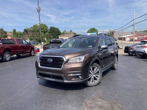 Used 2019 Subaru Ascent Touring w/ Popular Package #3 AWD/4WD image 1