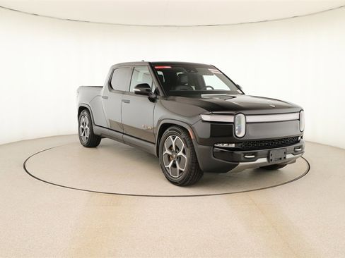 Used 2023 Rivian R1T Adventure image 10