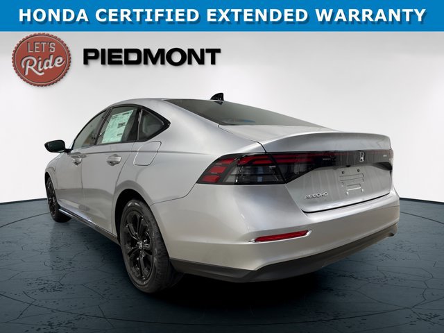 Used 2025 Honda Accord SE image 6