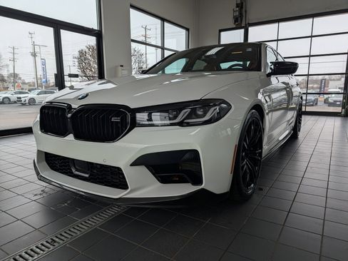 Certified 2023 BMW M5 w/ Competition Package image 10