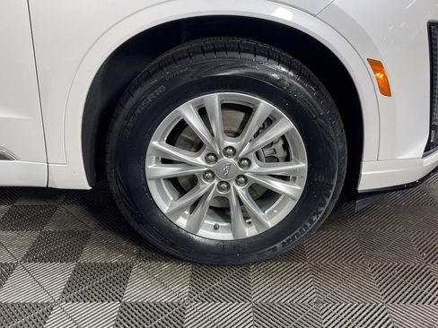 Used 2024 Cadillac XT6 Luxury w/ LPO, Floor Liner Package image 8