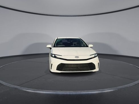 Used 2025 Toyota Camry LE FWD image 3