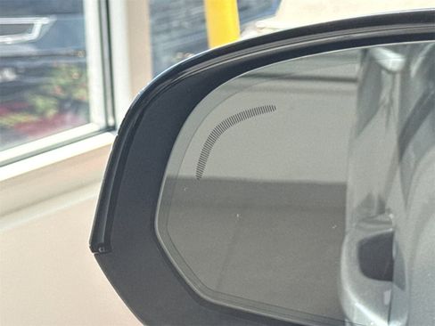 New 2026 Volvo XC40 B5 Plus w/ Protection Package Premier image 17