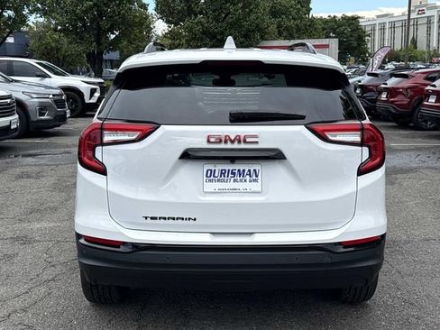 Used 2023 GMC Terrain SLE w/ Elevation Edition FWD image 3