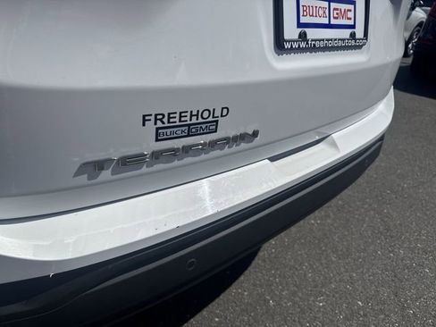 Used 2023 GMC Terrain SLE w/ Driver Convenience Package image 29