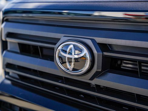 New 2026 Toyota Tacoma SR5 image 6