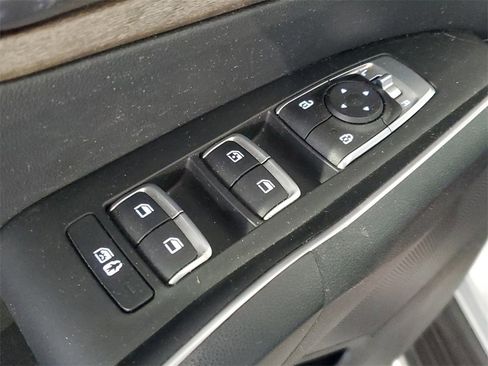 Certified 2022 Kia Sorento EX w/ Panoramic Sunroof Package image 18