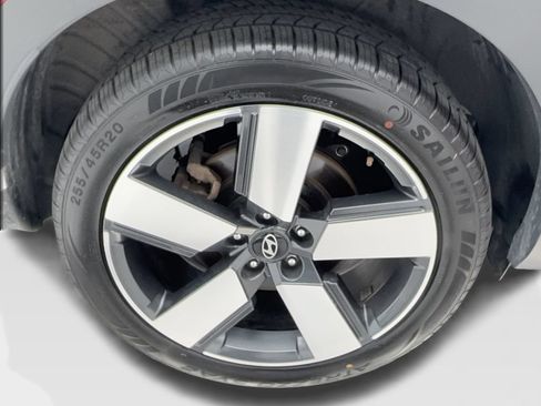 Used 2025 Hyundai Santa Fe Limited FWD image 16