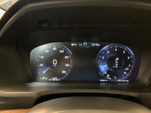 Used 2022 Volvo XC90 T6 Momentum w/ Climate Package image 23