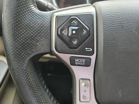 Used 2015 Toyota Tacoma PreRunner w/ SR5 Package image 18