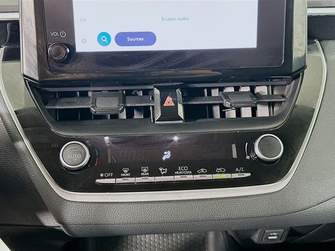 Used 2025 Toyota Corolla LE image 22