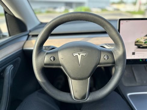 Used 2024 Tesla Model Y Long Range image 6