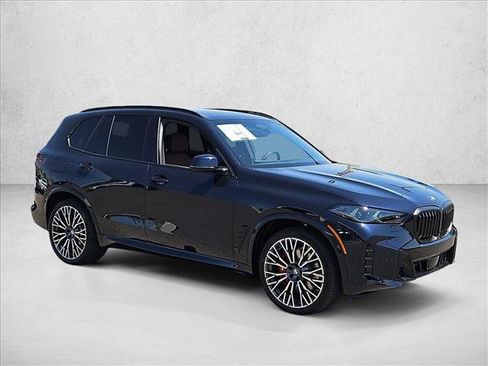 New 2026 BMW X5 xDrive40i w/ M Sport Package AWD/4WD image 7
