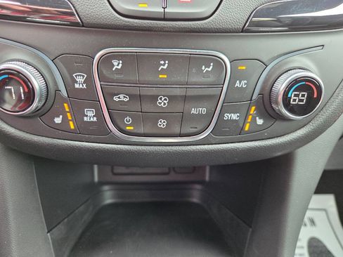 Used 2024 Chevrolet Equinox RS image 16