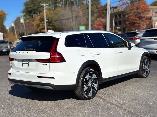 Used 2024 Volvo V60 B5 Cross Country Plus AWD/4WD image 5