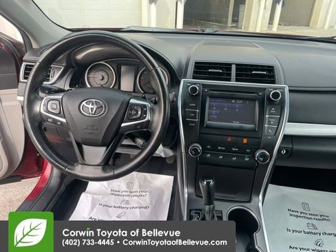 Used 2015 Toyota Camry SE w/ Moonroof Package image 14