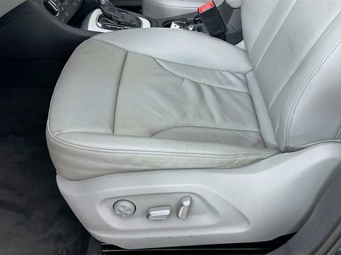 Used 2018 Audi Q3 2.0T Premium Plus w/ Premium Plus Package image 19