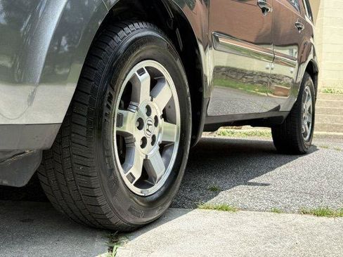 Used 2010 Honda Pilot Touring image 24