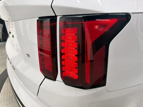 Used 2021 Kia Sorento S FWD image 32
