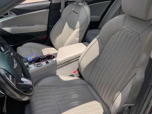 Used 2019 Genesis G70 2.0T Advanced w/ Elite Package RWD image 4