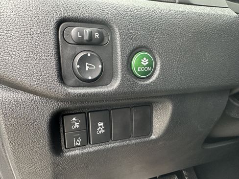 Used 2022 Honda Pilot TrailSport image 29