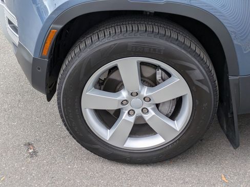 Used 2025 Land Rover Defender 110 S image 13