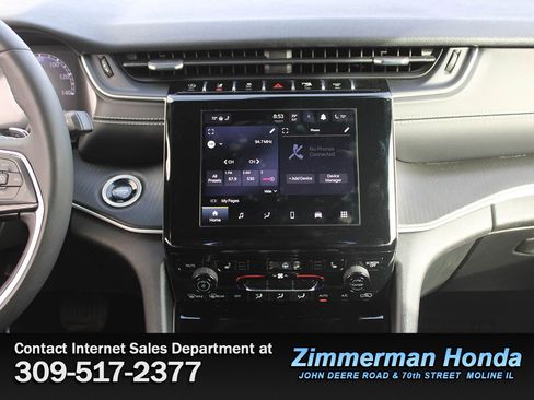Used 2024 Jeep Grand Cherokee L Altitude image 17