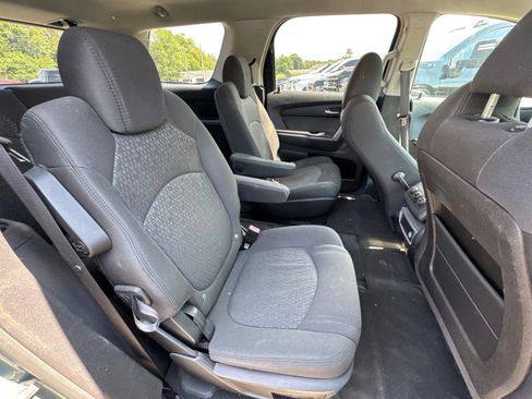 Used 2009 GMC Acadia SLE FWD image 30