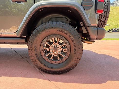 Used 2021 Jeep Wrangler Unlimited Rubicon AWD/4WD image 38