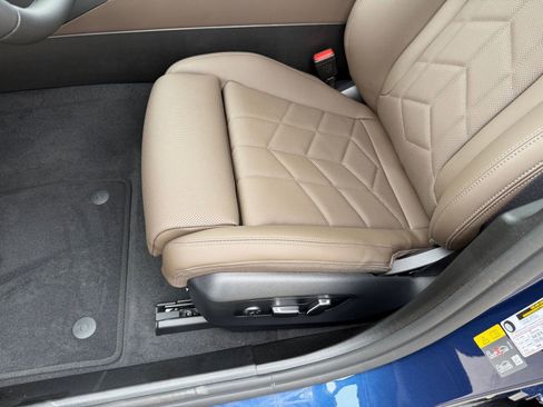 New 2026 BMW i5 eDrive40 w/ Premium Package image 12