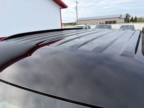 Used 2023 Ford Explorer XLT AWD/4WD image 11