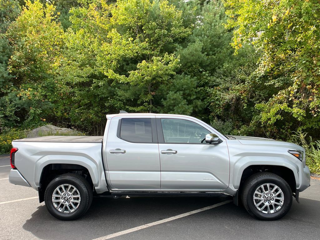 Used 2024 Toyota Tacoma Limited w/ Limited Package (LT) AWD/4WD image 6