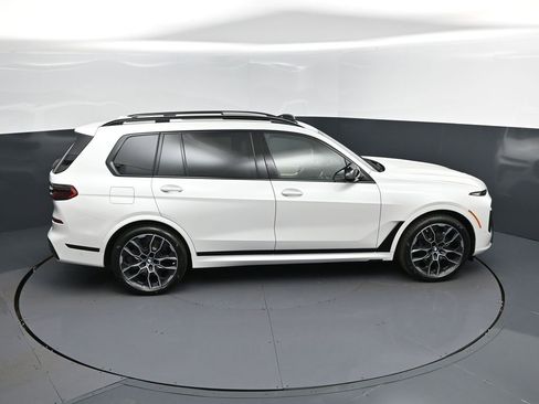 New 2026 BMW X7 M60i image 36