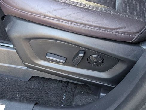 Used 2025 Ford Explorer Platinum w/ LUX Leather Package image 16