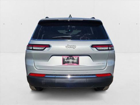 New 2025 Jeep Grand Cherokee L Limited w/ Trailer Tow Package image 8