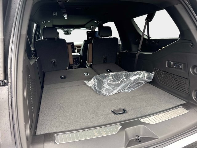 New 2027 GMC Yukon XL Denali Ultimate AWD/4WD image 12